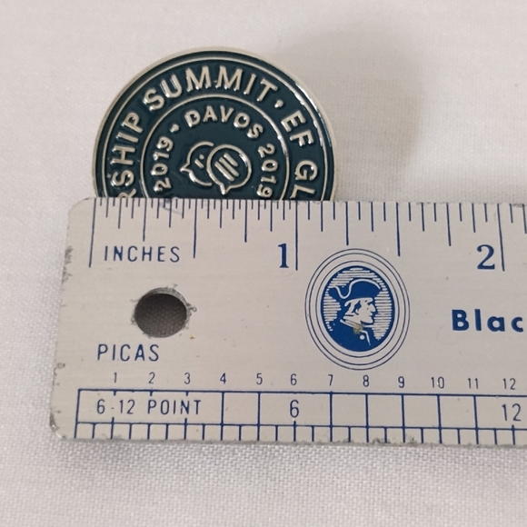 EF Global Leadership Summit Davos 2019 Event Enamel Lapel Pin Hat / Bag Charm - Picture 4 of 5
